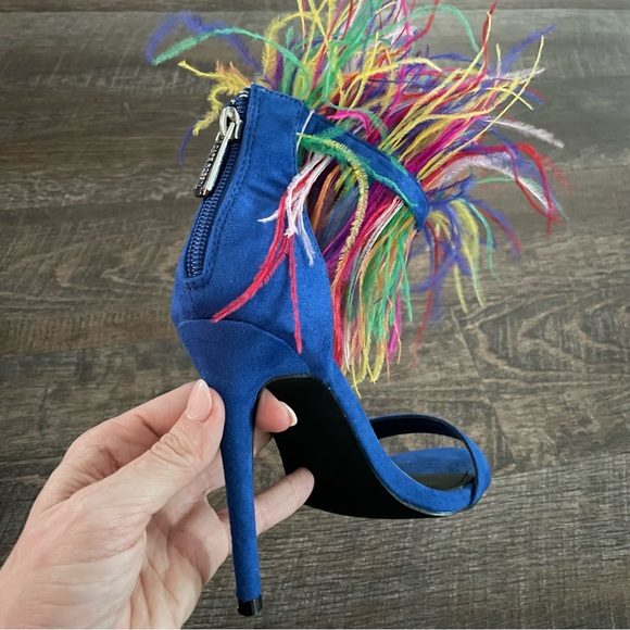 Cape Robbin Feathered Heels - Picture 3 of 3